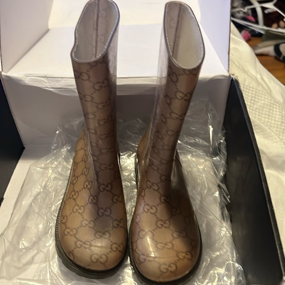 Gucci rain boots